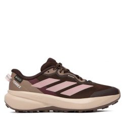 Trekkingi adidas. Brązowe obuwie trekkingowe damskie Adidas, z gore-texu, bez zapięcia. Za 529.99 zł.