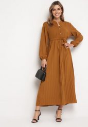 Brązowa Rozkloszowana Sukienka Maxi z Plisowanym Dołem i Wiązanym Paskiem Nollira. Brązowe sukienki damskie Born2be, bez wzorów, eleganckie, bez kołnierzyka, bez ramiączek, maxi, plisowane. Za 119.99 zł.