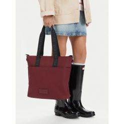 Torebka Hunter. Czerwone shopperki damskie Hunter, bez wzorów, bez dodatków. Za 229.99 zł.