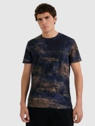 4F T-shirt regular z nadrukiem męski - multikolor M. T-shirty męskie 4F, m, bez wzorów, z dzianiny, bez kołnierzyka, bez ramiączek. Za 69.99 zł.