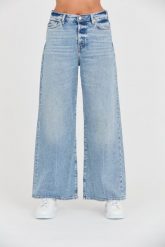 7 FOR ALL MANKIND Niebieskie jeansy Zoey. Niebieskie jeansy damskie 7 for all mankind, bez wzorów, z jeansu. W wyprzedaży za 399.99 zł.