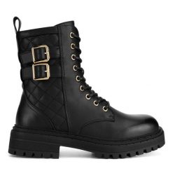 Botki DeeZee. Czarne botki damskie DeeZee, bez wzorów, bez obcasa, na płaskiej podeszwie, bez zapięcia. Za 179.99 zł.