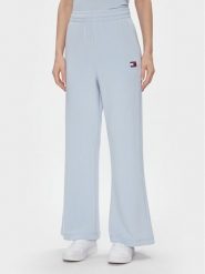 Tommy Jeans Spodnie dresowe DW0DW17312 Błękitny Wide Leg. Niebieskie spodnie dresowe damskie Tommy Jeans, bez wzorów, z dresówki. Za 519.99 zł.