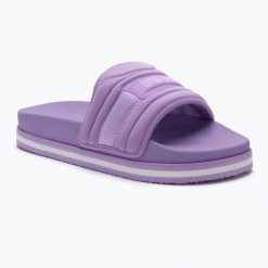 Klapki damskie FILA Morro Bay Zeppa Lounge. Fioletowe klapki damskie Fila, bez wzorów, bez obcasa, bez zapięcia. Za 89.99 zł.