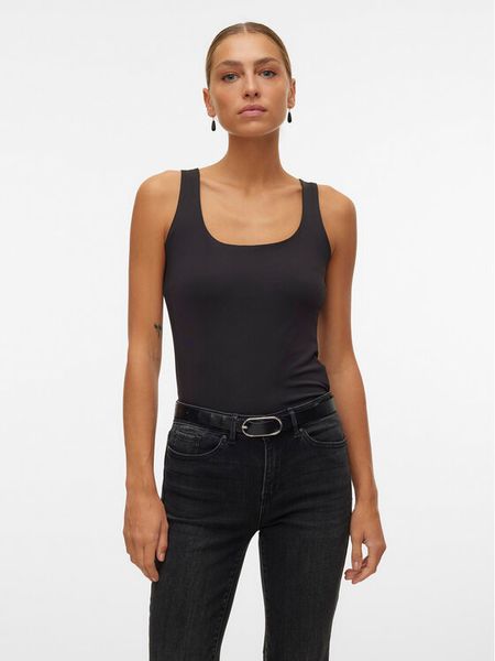 Vero Moda Top Million 10305800 Czarny Regular Fit. Czarne topy damskie Vero Moda, s, bez wzorów, z syntetyku, bez kołnierzyka, bez ramiączek. Za 56.99 zł.