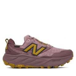 Buty do biegania New Balance. Czerwone obuwie sportowe damskie New Balance, bez wzorów, bez zapięcia, do biegania. Za 799.99 zł.