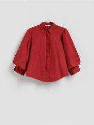 Koszula z bufiastymi rękawami - czerwony. Czerwone koszule damskie Reserved, l, bez wzorów, z bawełny, bez kołnierzyka, bez ramiączek. Za 139.99 zł.