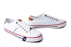 Mustang 26M0242007 Biały, tenisówki i trampki damskie. Białe trampki i tenisówki damskie Mustang, bez wzorów, bez zapięcia. Za 209.90 zł.