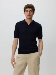 Sweter polo z lnem - granatowy. Niebieskie swetry męskie Reserved, l, bez wzorów, z dzianiny, bez kołnierzyka, bez ramiączek. W wyprzedaży za 149.99 zł.