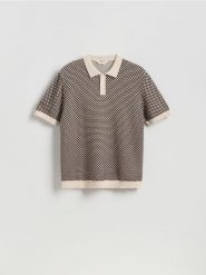 Sweter polo ze strukturalnej dzianiny - ciemnobrązowy. Brązowe swetry męskie Reserved, l, bez wzorów, z bawełny, bez kołnierzyka, bez ramiączek. Za 119.99 zł.