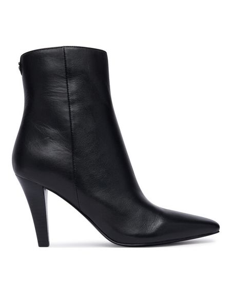 Guess Botki FLTRFF LEA10 Czarny. Czarne botki damskie Guess, z aplikacjami, ze skóry, bez obcasa, na słupku, bez zapięcia. Za 824.99 zł.