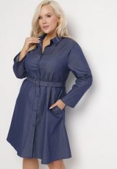 Granatowa Rozkloszowana Sukienka z Bawełną Koszulowa z Paskiem i Kieszeniami Lilsemi. Niebieskie sukienki damskie Born2be, plus size, bez wzorów, z bawełny, bez kołnierzyka, plus size, bez ramiączek, midi, koszulowe. Za 109.99 zł.