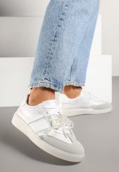Srebrno-Szare Sneakersy Typu Kultowe Tenisówki ze Zdobieniem z Perłami Nalavia. Szare trampki i tenisówki damskie Renee, z aplikacjami, z jeansu, bez zapięcia. Za 74.99 zł.