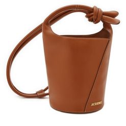 Plecak JACQUEMUS. Brązowe plecaki damskie JACQUEMUS, bez wzorów. Za 3,889.00 zł.