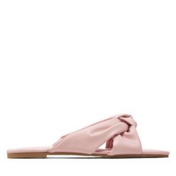 Klapki ONLY Shoes. Czerwone klapki damskie ONLY Shoes, bez wzorów, bez obcasa, bez zapięcia. Za 119.99 zł.