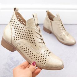 Botki damskie ażurowe złote Potocki SZ12091. Żółte botki damskie POTOCKI, z aplikacjami, ze skóry ekologicznej, bez obcasa, bez zapięcia. Za 239.99 zł.