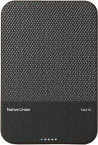 Native Union (Re)Classic Magnetic Power Bank Qi2 5000mAh -Black. Czarne powerbanki Native Union. Za 205.56 zł.