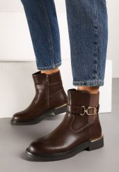 Brązowe Płaskie Botki w Stylu Sztybletów z Metaliczną Klamrą Sallithra. Brązowe botki damskie Born2be, bez wzorów, eleganckie, bez obcasa, na obcasie, bez zapięcia. Za 129.99 zł.