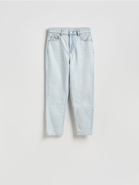 Jeansy mom comfort - niebieski. Niebieskie jeansy damskie Reserved, bez wzorów, z bawełny. W wyprzedaży za 99.99 zł.