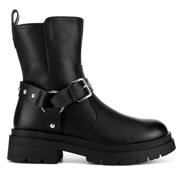 Botki DeeZee. Czarne botki damskie DeeZee, bez wzorów, bez obcasa, na płaskiej podeszwie, bez zapięcia. Za 199.99 zł.