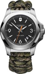 Zegarek Victorinox Zegarek męski Victorinox 241894 zielony. Zielone zegarki męskie VICTORINOX, bez wzorów. Za 2,682.00 zł.