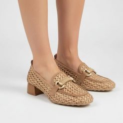 Półbuty damskie Hispanitas, ze skóry naturalnej ażurowa cholewka klasyczny fason mokasynów stabilny niski obcas, brązowe, RHV264828 Marrakech-V26 Des. Brązowe półbuty damskie Hispanitas, na lato, w ażurowe wzory, ze skóry, boho, bez obcasa, na obcasie, bez zapięcia. Za 589.00 zł.