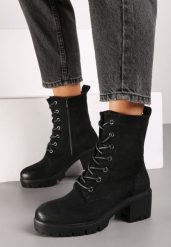 Czarne Botki Workery na Obcasie Ozdobione Wiązaniem Timette. Czarne botki damskie Born2be, bez wzorów, z jeansu, eleganckie, bez obcasa, na obcasie, bez zapięcia. Za 139.99 zł.