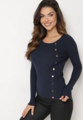 Granatowy Sweter Ozdobiony Metalowymi Napami Corettina. Niebieskie swetry nierozpinane damskie Born2be, m, z aplikacjami, z jeansu, wizytowe, bez kołnierzyka, bez ramiączek. Za 89.99 zł.