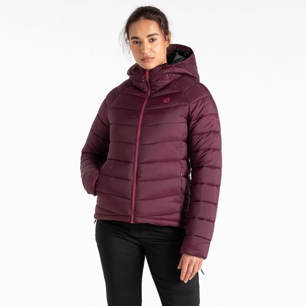 Kurtka turystyczna damska Mountain Series pikowana. Fioletowe kurtki sportowe damskie Dare 2B, bez wzorów, z poliamidu, bez ramiączek, bez kaptura, trekkingowe. W wyprzedaży za 449.99 zł.