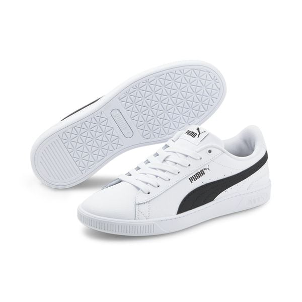 Buty do chodzenia damskie Puma Vikky V3 Lthr. Białe obuwie sportowe damskie Puma, bez wzorów, bez zapięcia, trekkingowe, Puma Vikky. Za 209.00 zł.