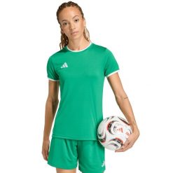 Koszulka damska adidas Entrada 26 Jersey. Zielone bluzki damskie Adidas, bez wzorów, z jersey, sportowe, bez kołnierzyka, bez ramiączek. Za 60.99 zł.