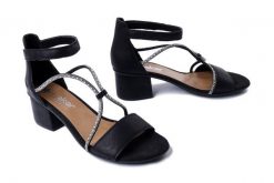 RIEKER 64654-00 black, sandały damskie. Czarne sandały damskie Rieker, bez wzorów, bez obcasa, na obcasie, bez zapięcia. Za 223.93 zł.