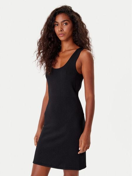 Calvin Klein Jeans Sukienka codzienna LV044C347G Czarny Slim Fit. Czarne sukienki damskie Calvin Klein Jeans, na co dzień, xxl, bez wzorów, z jeansu, bez kołnierzyka, bez ramiączek, proste. Za 339.99 zł.
