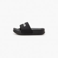Klapki plażowe damskie Levi's June Bold Sliders D78890001. Czarne klapki damskie Levi's®, na lato, bez wzorów, z lycry, eleganckie, bez obcasa, bez zapięcia. Za 109.00 zł.