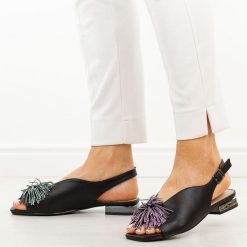 Czarne sandały damskie na obcasie Potocki 43336. Czarne sandały damskie POTOCKI, z aplikacjami, ze skóry, bez obcasa, na obcasie, bez zapięcia. Za 169.00 zł.