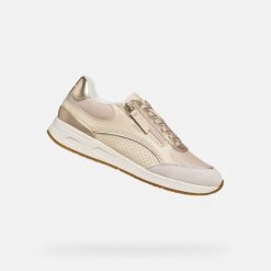 Buty GEOX D BULMYA Beżowy. Brązowe obuwie trekkingowe damskie Geox, z materiału, bez zapięcia. Za 369.99 zł.