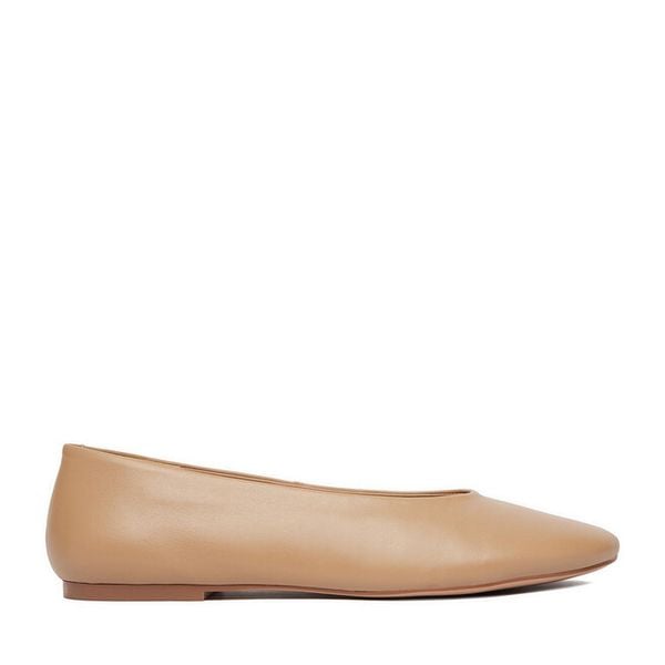Baleriny GINO ROSSI. Brązowe balerinki damskie Gino Rossi, bez wzorów, bez obcasa, bez zapięcia. Za 159.99 zł.