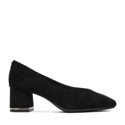Czółenka Lasocki. Czarne czółenka damskie Lasocki, bez wzorów, bez obcasa, bez zapięcia. Za 229.99 zł.