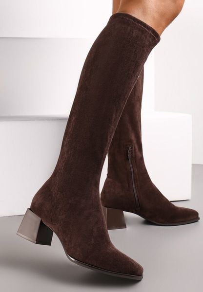 Brązowe Kozaki na Obcasie Z Dopasowaną Cholewką Haimela. Brązowe kozaki damskie Born2be, bez wzorów, z dzianiny, bez obcasa, na obcasie, bez zapięcia. Za 149.99 zł.