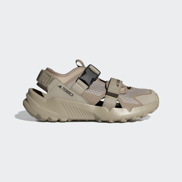 Sandały TERREX Hydroterra. Brązowe sandały damskie Adidas, bez wzorów, z materiału, klasyczne, bez zapięcia. Za 431.90 zł.