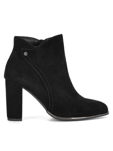 Lasocki Botki WYL3786-2Z Czarny. Czarne botki damskie Lasocki, bez wzorów, ze skóry, bez obcasa, na słupku, bez zapięcia. Za 299.99 zł.