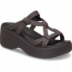 Sandały Dla Dorosłych Crocs Brooklyn Knot Sky Sandal. Brązowe sandały damskie Crocs, bez wzorów, z materiału, bez obcasa, na koturnie, bez zapięcia. Za 299.99 zł.