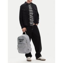 Plecak Reebok. Szare plecaki męskie Reebok, bez wzorów, sportowe. Za 119.99 zł.