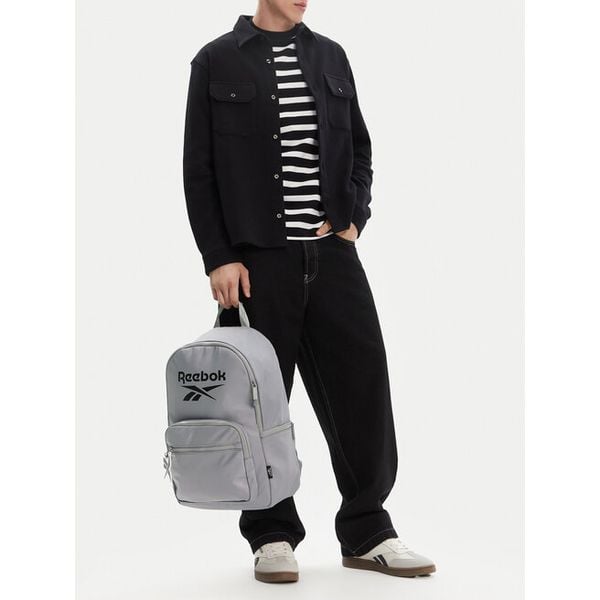 Plecak Reebok. Szare plecaki męskie Reebok, bez wzorów, sportowe. Za 119.99 zł.