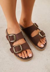 Brązowe Klapki VICES z Dwoma Paskami i Metalicznymi Klamrami Kaliniassi. Brązowe klapki damskie Born2be, bez wzorów, z jeansu, eleganckie, bez obcasa, na płaskiej podeszwie, bez zapięcia. Za 99.99 zł.