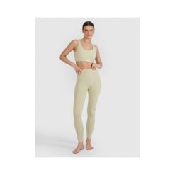 Legginsy do jogi i pilatesu szybkoschnące damskie 4F 4FWSS25TFTIF323. Zielone legginsy damskie 4F, bez wzorów, z elastanu. Za 91.99 zł.