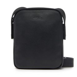 Saszetka Calvin Klein. Czarne saszetki i nerki męskie Calvin Klein, małe. Za 239.99 zł.