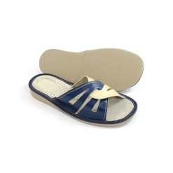 Kapcie damskie R.36 wygodne antypoślizgowe oddychające wsuwane klapki KD-05-DB-36. Niebieskie klapki damskie bez wzorów, ze skóry, eleganckie, bez obcasa, bez zapięcia. Za 27.06 zł.