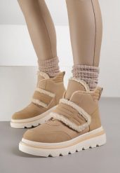 Ciemnobeżowe Śniegowce Ozdobione Futerkiem i Przeszyciami Newelara. Brązowe śniegowce damskie Renee, z jeansu, bez zapięcia. Za 129.99 zł.