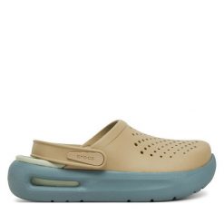 Klapki Crocs. Zielone klapki męskie Crocs, bez wzorów, bez zapięcia. Za 269.99 zł.